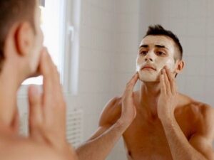 sữa rửa mặt trị mụn cho nam